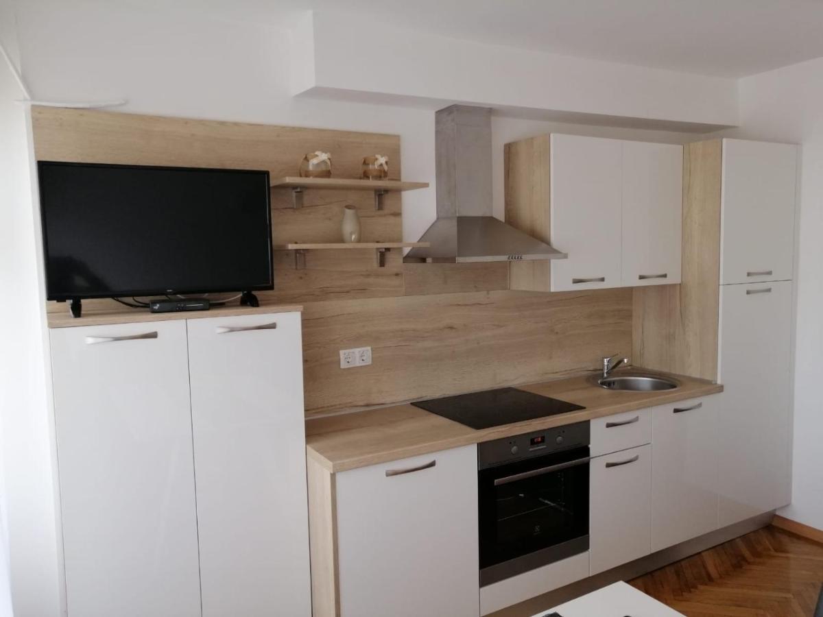 Apartments Leptiric Podstrana Exterior photo
